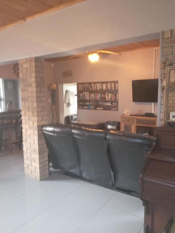 8 Bedroom Property for Sale in Wellington Western Cape